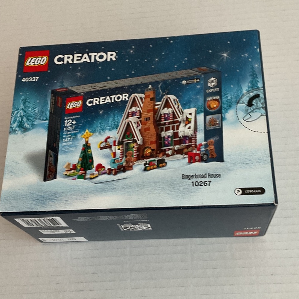 LEGO Creator Festive Gingerbread House 40337 - Picture 2 of 2